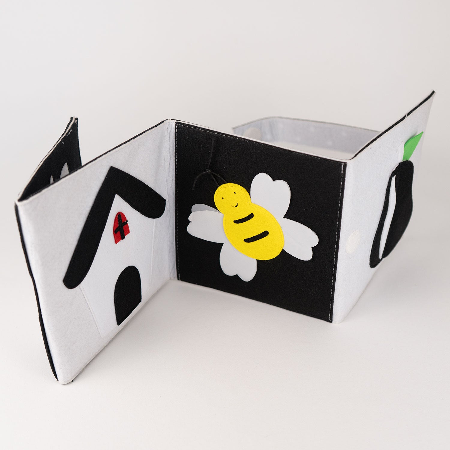 Black and White "High Contrasts" booklet